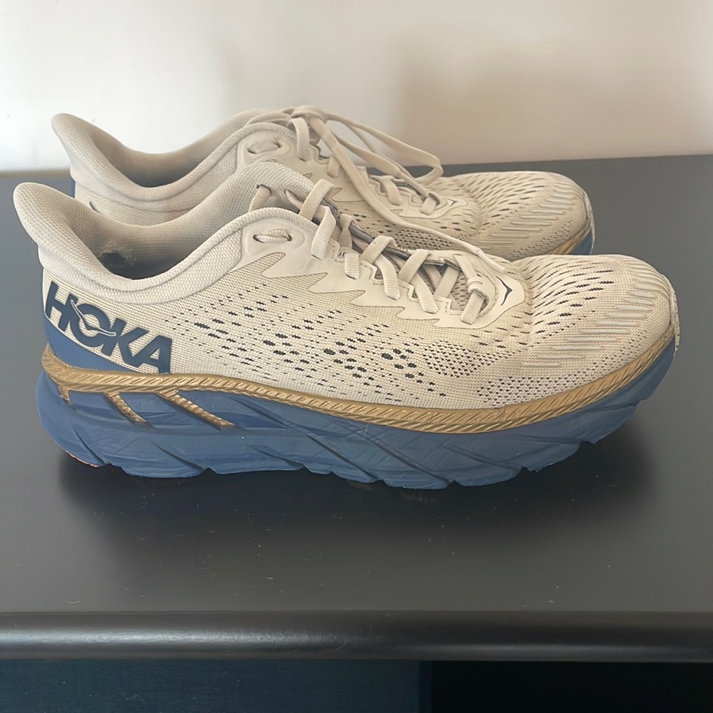 Hoka One One Clifton Women’s Sz 8